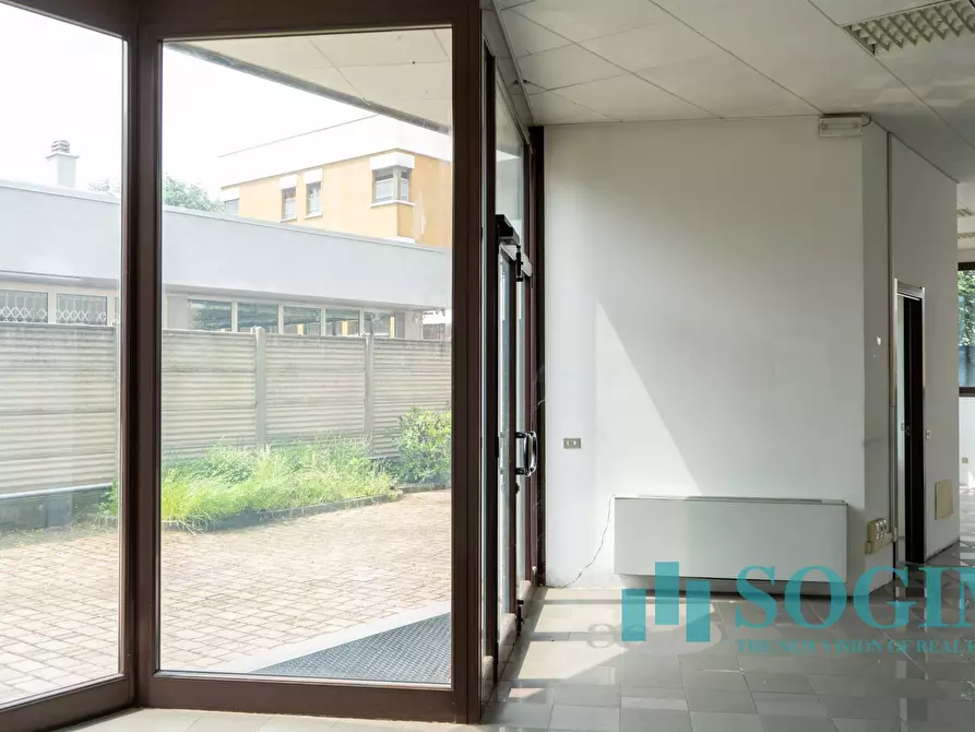 Immagine 23 di Capannone industriale in vendita  a Concorezzo