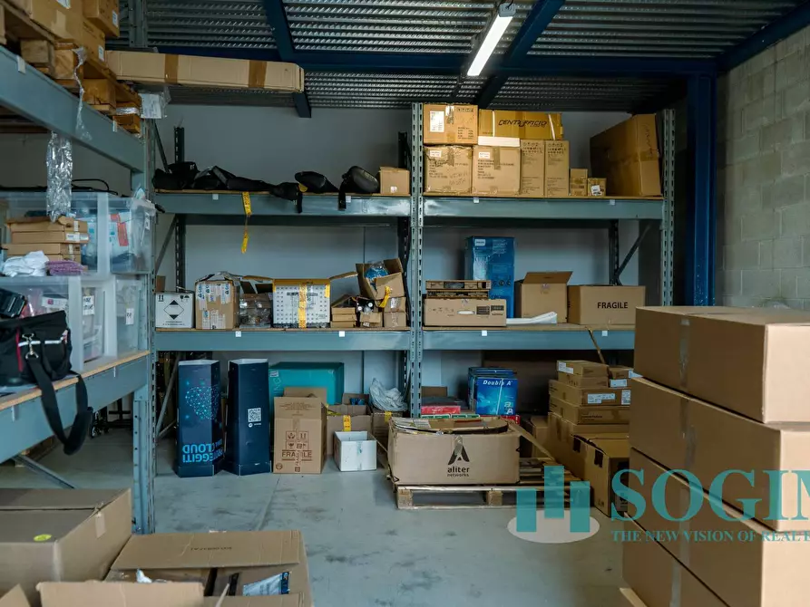 Immagine 17 di Ufficio in affitto  in via aristotele a Brugherio