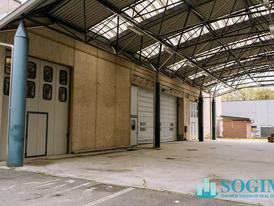 Immagine 6 di Capannone industriale in vendita  in Via Cascina Bella a Olgiate Comasco
