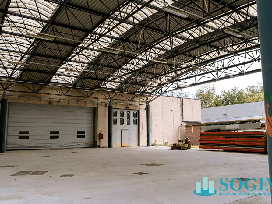 Immagine 8 di Capannone industriale in vendita  in Via Cascina Bella a Olgiate Comasco