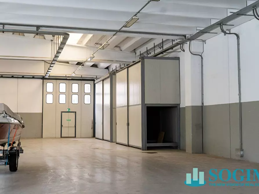 Immagine 13 di Capannone industriale in vendita  in Via Cascina Bella a Olgiate Comasco