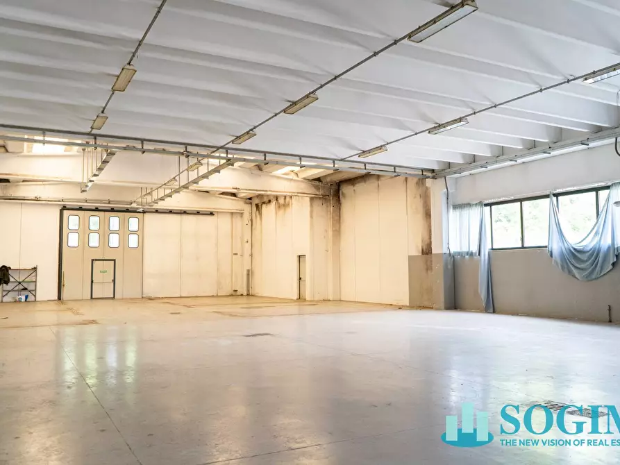 Immagine 14 di Capannone industriale in vendita  in Via Cascina Bella a Olgiate Comasco