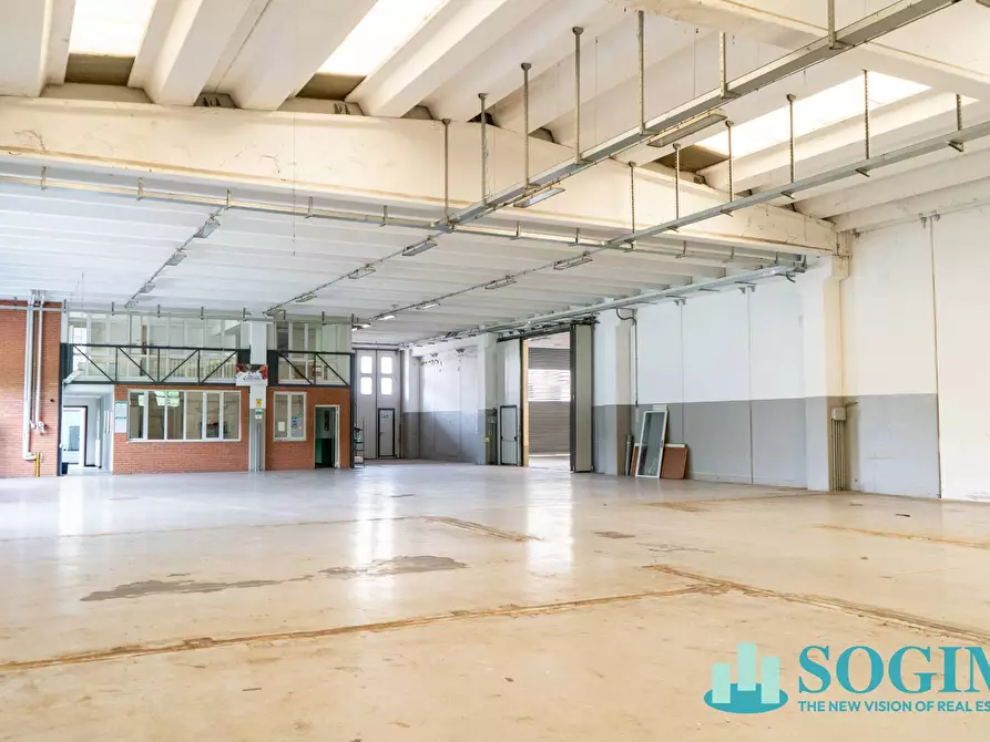 Immagine 15 di Capannone industriale in vendita  in Via Cascina Bella a Olgiate Comasco