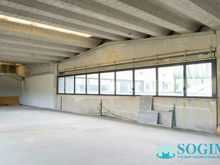 Immagine 22 di Capannone industriale in vendita  in Via Cascina Bella a Olgiate Comasco