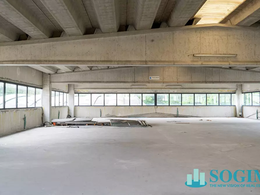 Immagine 23 di Capannone industriale in vendita  in Via Cascina Bella a Olgiate Comasco