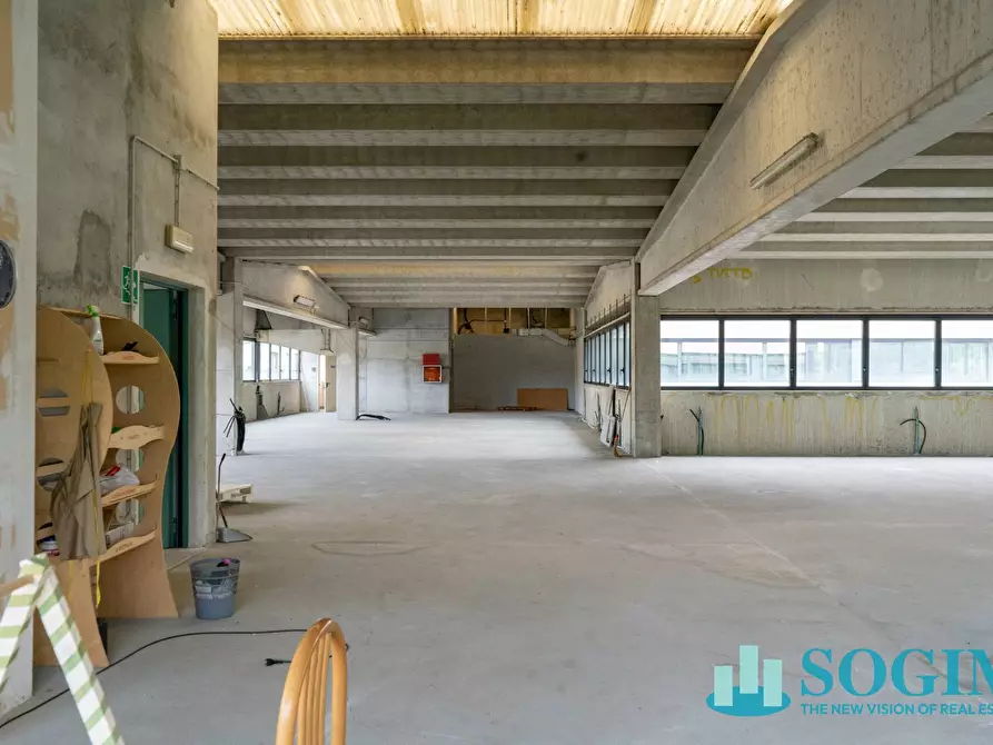 Immagine 26 di Capannone industriale in vendita  in Via Cascina Bella a Olgiate Comasco