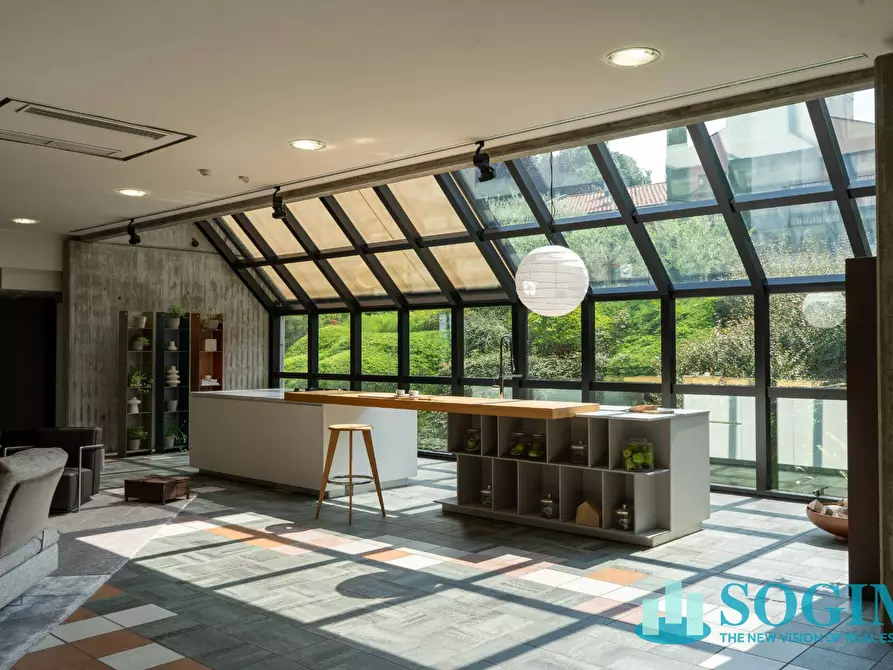 Immagine 21 di Locale commerciale in affitto  in Via Don Minzoni a Alzate Brianza