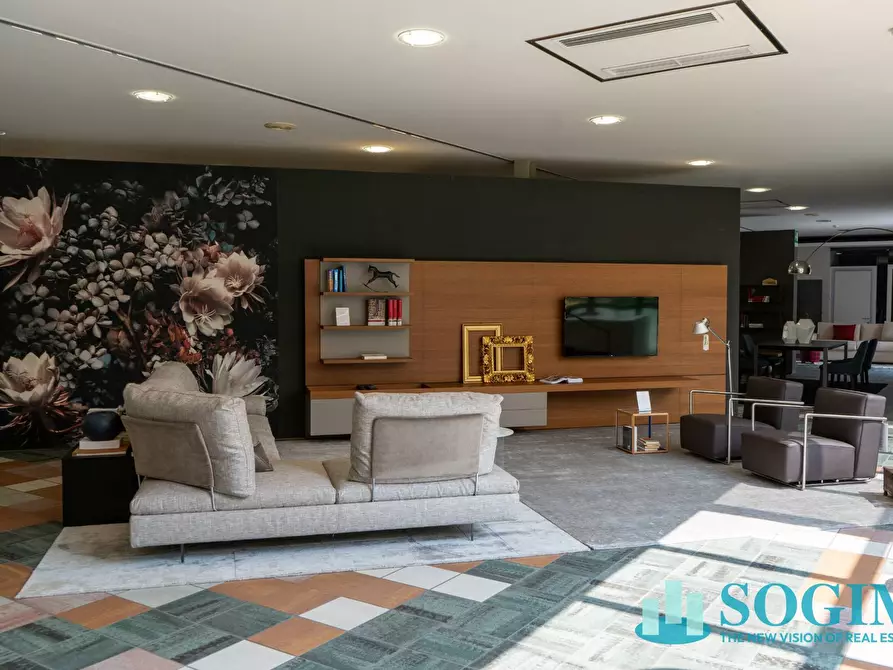 Immagine 23 di Locale commerciale in affitto  in Via Don Minzoni a Alzate Brianza