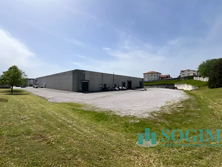Immagine 17 di Capannone industriale in affitto  in via Cantù a Cucciago