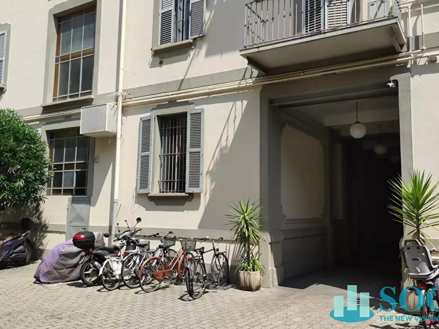 Immagine 2 di Magazzino in vendita  in Viale Francesco Crispi a Milano