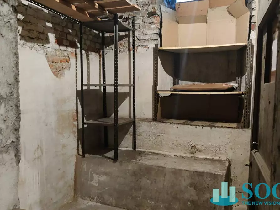 Immagine 10 di Magazzino in vendita  in Viale Francesco Crispi a Milano