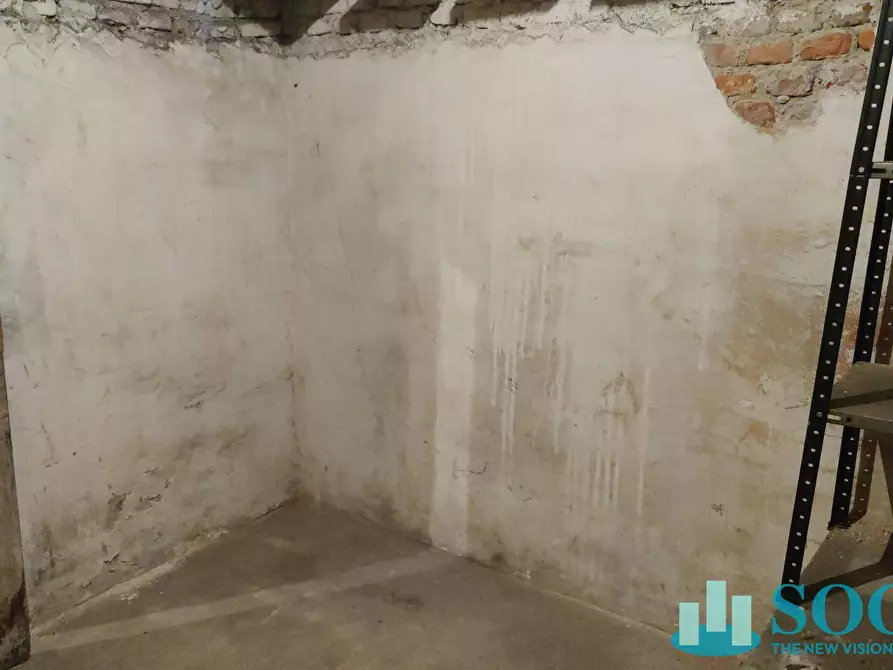 Immagine 14 di Magazzino in vendita  in Viale Francesco Crispi a Milano