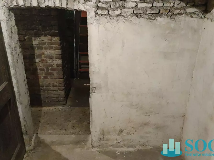 Immagine 17 di Magazzino in vendita  in Viale Francesco Crispi a Milano