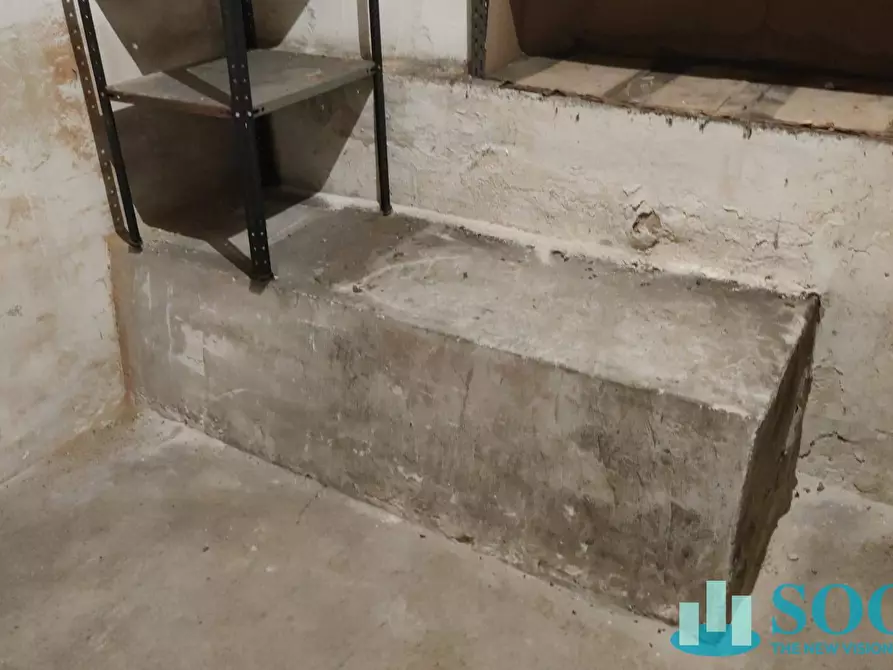 Immagine 19 di Magazzino in vendita  in Viale Francesco Crispi a Milano