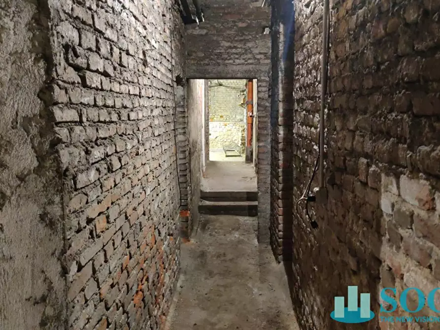 Immagine 24 di Magazzino in vendita  in Viale Francesco Crispi a Milano