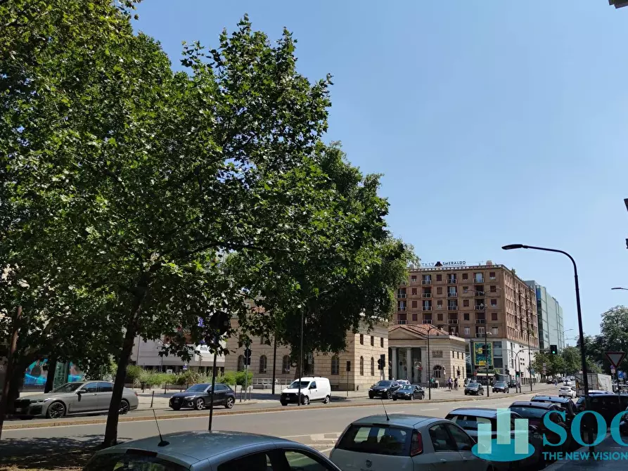 Immagine 30 di Magazzino in vendita  in Viale Francesco Crispi a Milano