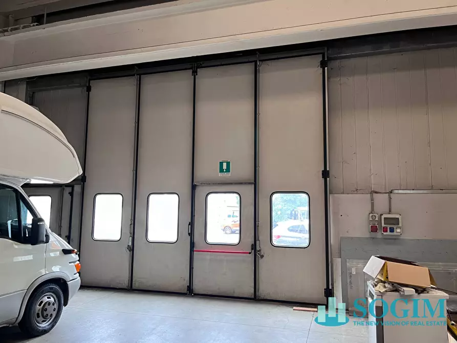 Immagine 26 di Capannone industriale in affitto  in via Dante a Abbiategrasso