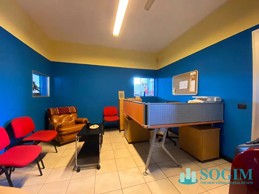 Immagine 10 di Capannone industriale in vendita  in Via Abruzzi a Locate Di Triulzi