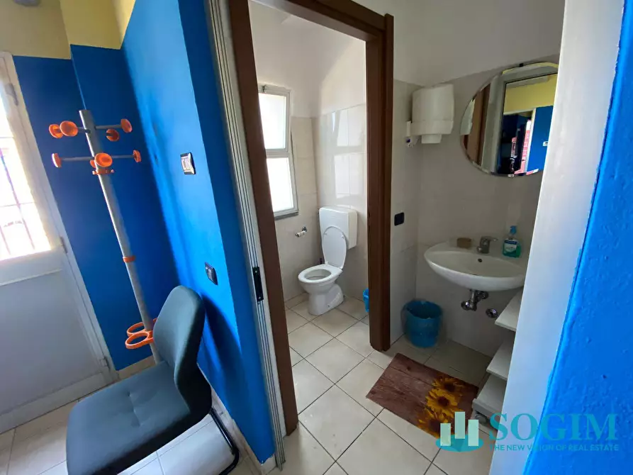 Immagine 21 di Capannone industriale in vendita  in Via Abruzzi a Locate Di Triulzi