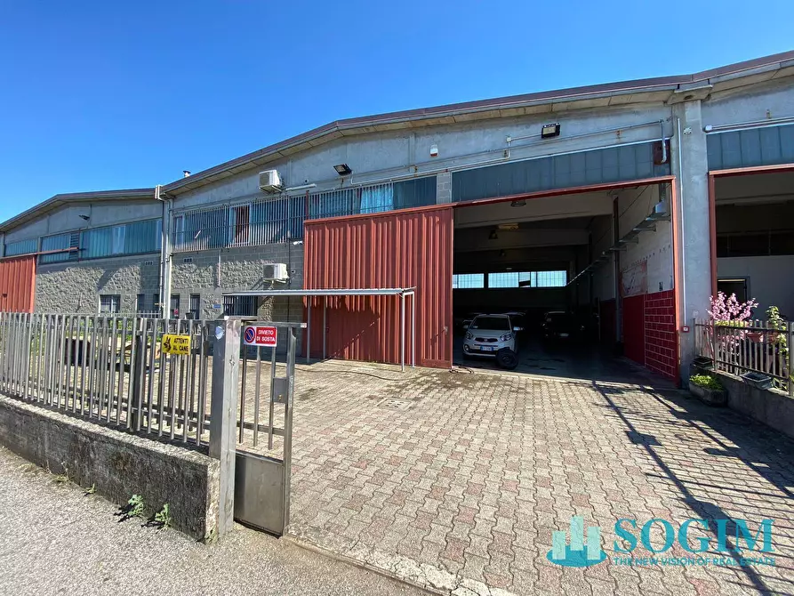 Immagine 1 di Capannone industriale in vendita  in Via Abruzzi a Locate Di Triulzi