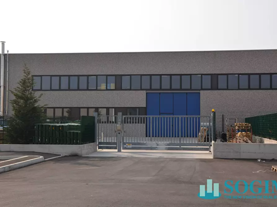 Immagine 3 di Terreno industriale in vendita  in Via Isonzo a Turate