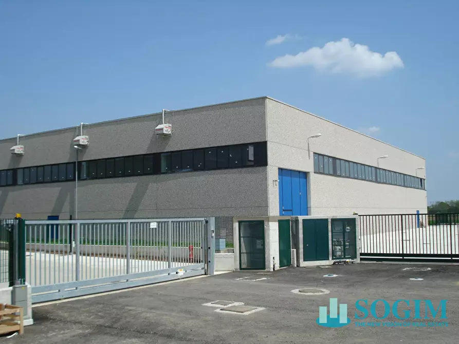 Immagine 12 di Terreno industriale in vendita  in Via Isonzo a Turate