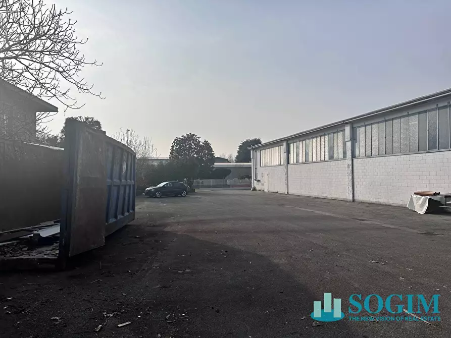 Immagine 26 di Capannone industriale in vendita  in Viale Industria a Lentate Sul Seveso