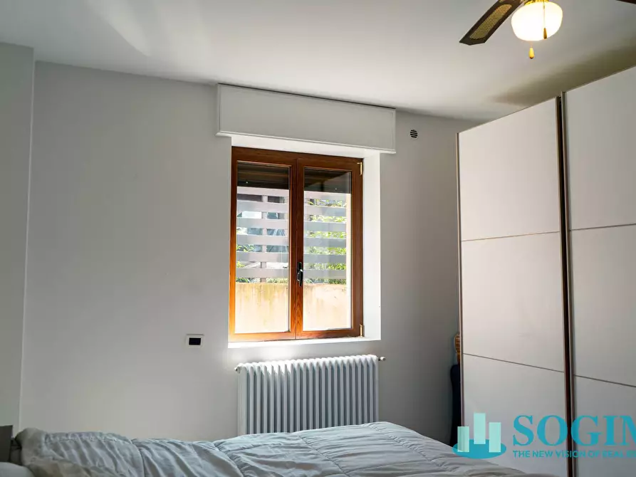 Immagine 11 di Appartamento in vendita  in Via Adamello a Figino Serenza