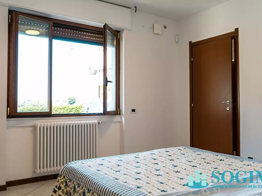 Immagine 20 di Appartamento in vendita  in Via Adamello a Figino Serenza