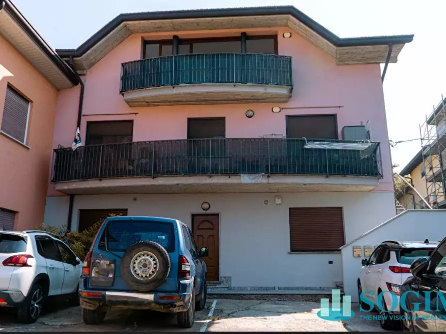 Immagine 22 di Appartamento in vendita  in Via Adamello a Figino Serenza