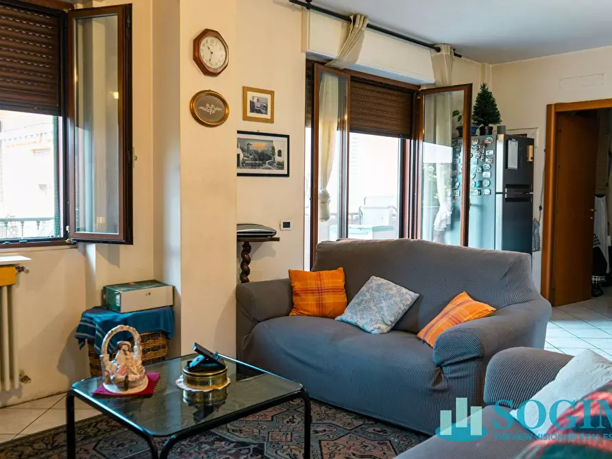 Immagine 6 di Appartamento in vendita  in Via Adamello a Figino Serenza