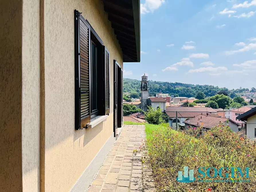 Immagine 24 di Villa in vendita  in via al Ronco a Como