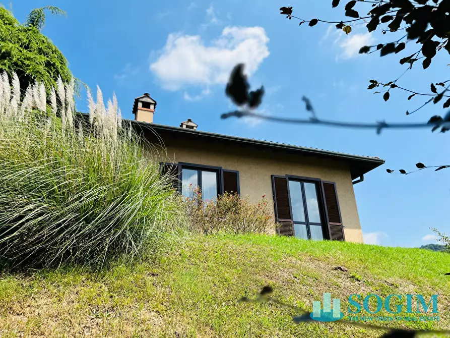 Immagine 29 di Villa in vendita  in via al Ronco a Como