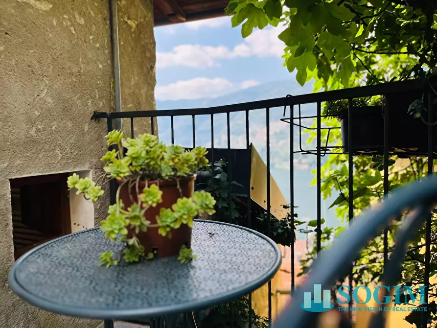 Immagine 20 di Appartamento in vendita  in frazione capovico a Blevio