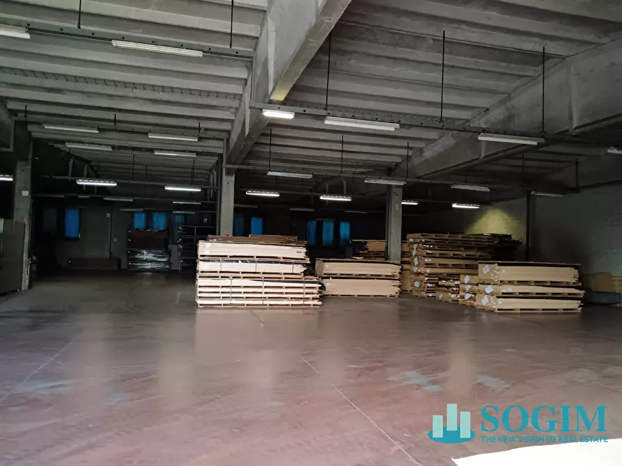 Immagine 4 di Capannone industriale in affitto  in via alla Porada a Seregno