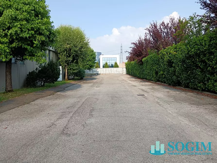 Immagine 2 di Capannone industriale in affitto  in via alla Porada a Seregno