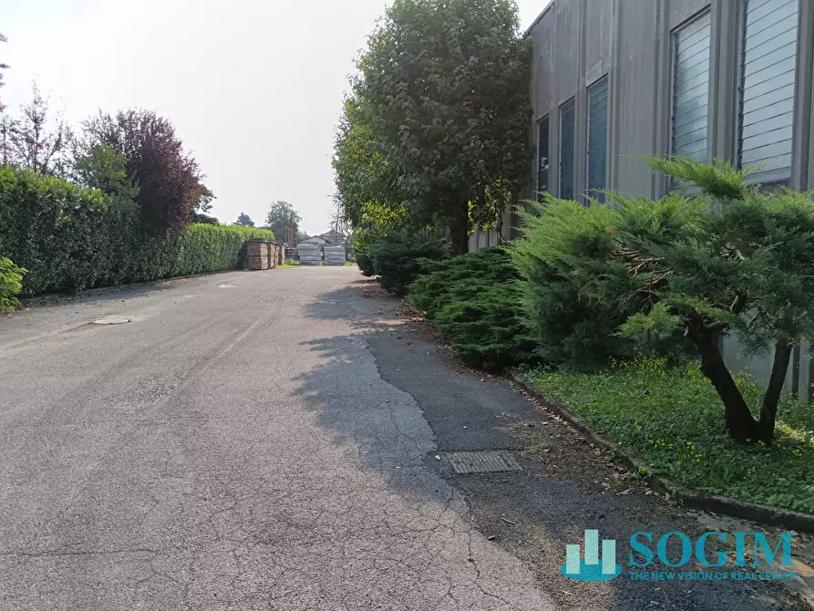 Immagine 8 di Capannone industriale in affitto  in via alla Porada a Seregno