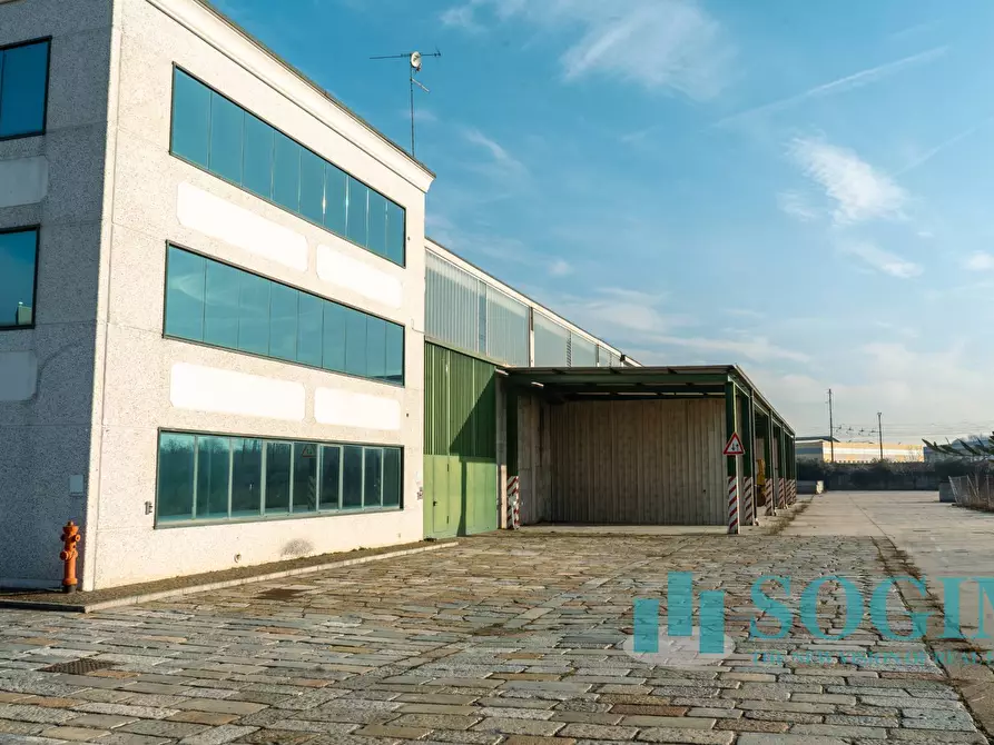 Immagine 7 di Capannone industriale in affitto  in via martin luther king a Milano