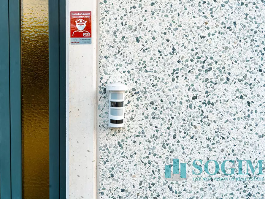 Immagine 12 di Capannone industriale in affitto  in via martin luther king a Milano