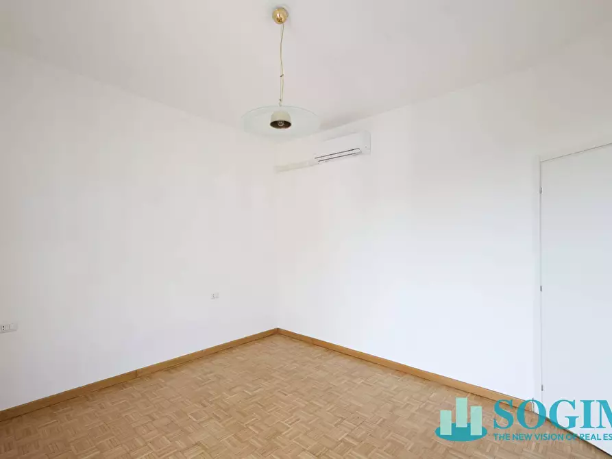 Immagine 22 di Appartamento in vendita  in via belllinzona a Monza