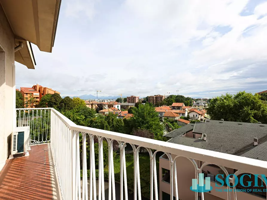 Immagine 27 di Appartamento in vendita  in via belllinzona a Monza