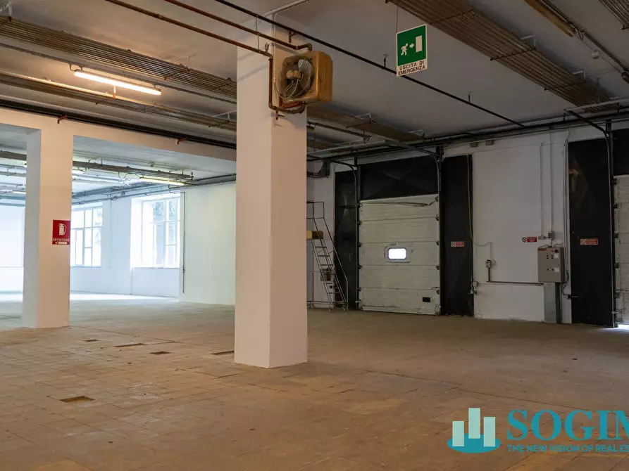 Immagine 22 di Capannone industriale in affitto  in Via Della LIbertà a Bellinzago Novarese