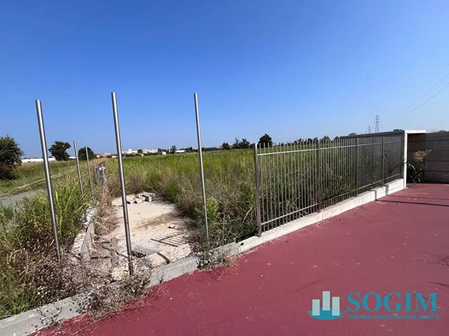 Immagine 4 di Terreno industriale in vendita  in via Saba a Abbiategrasso