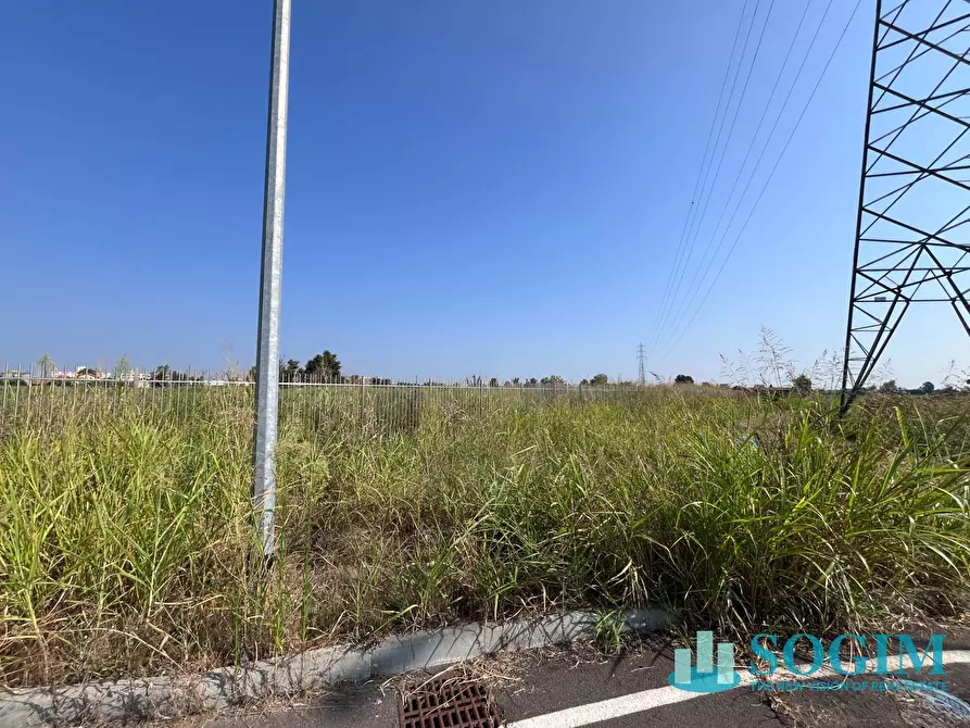 Immagine 7 di Terreno industriale in vendita  in via Saba a Abbiategrasso