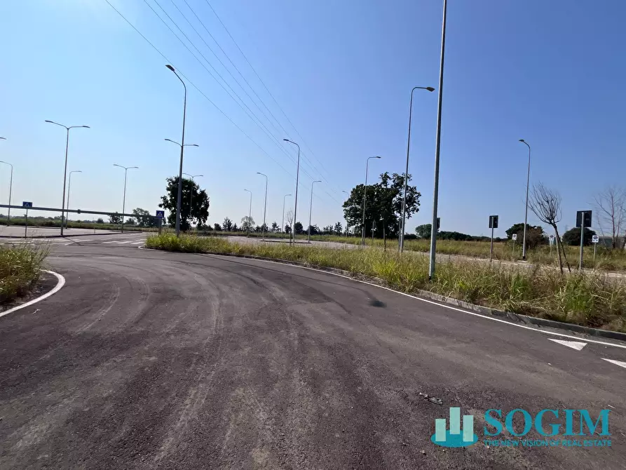 Immagine 9 di Terreno industriale in vendita  in via Saba a Abbiategrasso