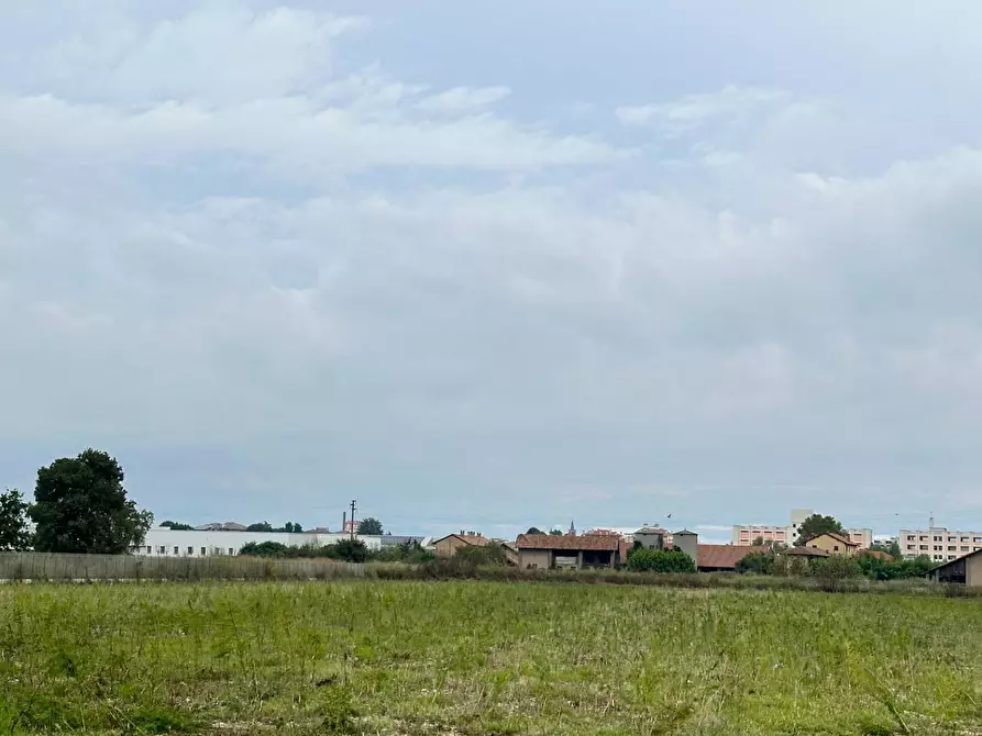 Immagine 20 di Terreno industriale in vendita  in via Saba a Abbiategrasso