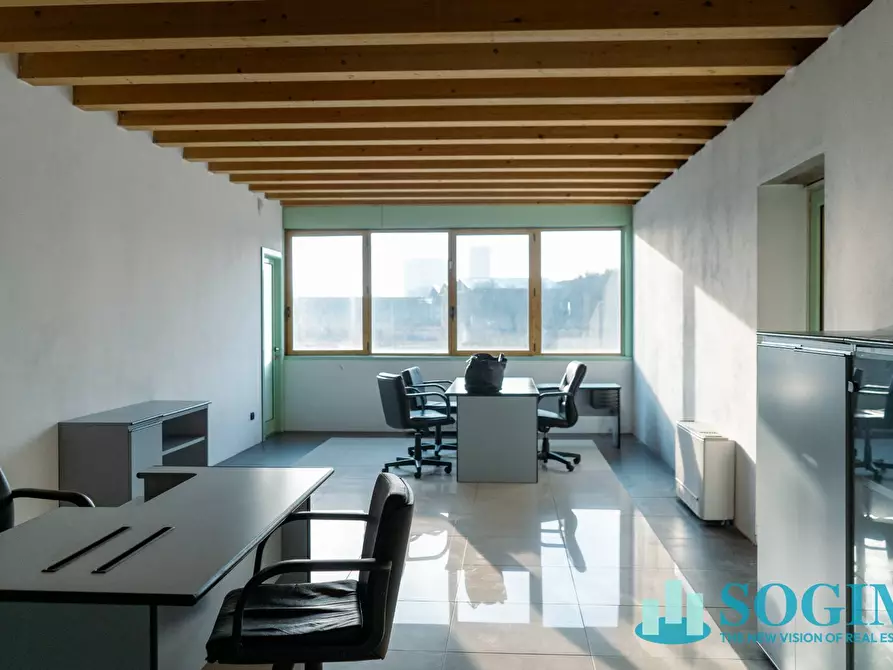 Immagine 10 di Capannone industriale in affitto  in via martin luther king a Milano