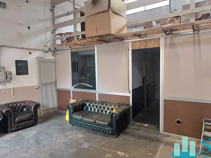 Immagine 9 di Magazzino in vendita  a Milano