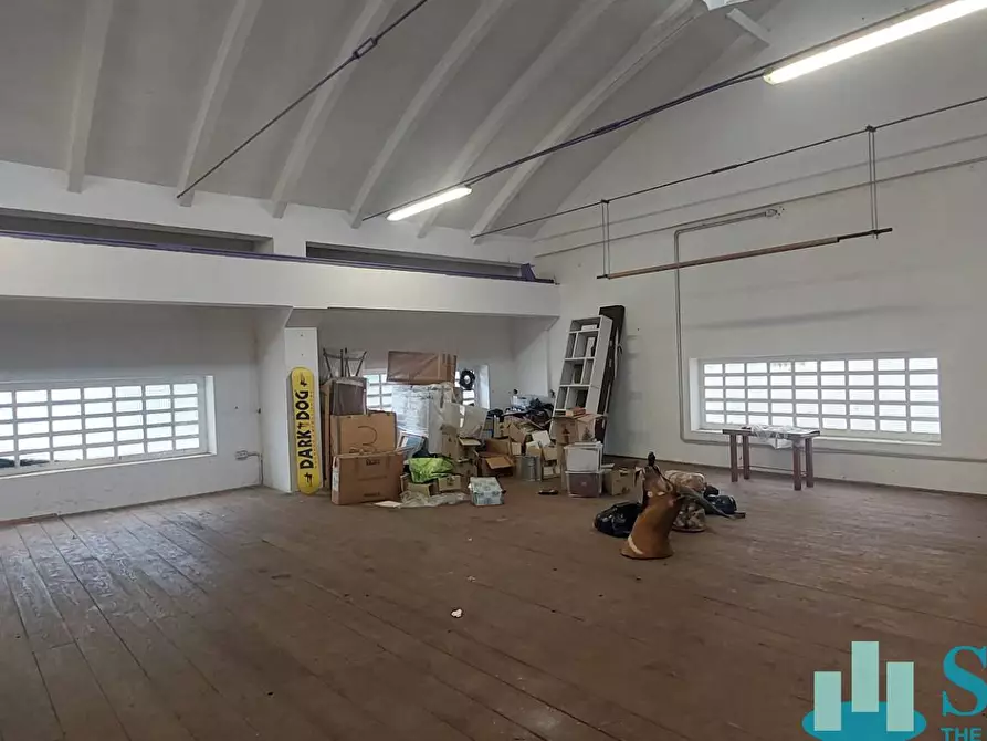 Immagine 20 di Magazzino in vendita  a Milano