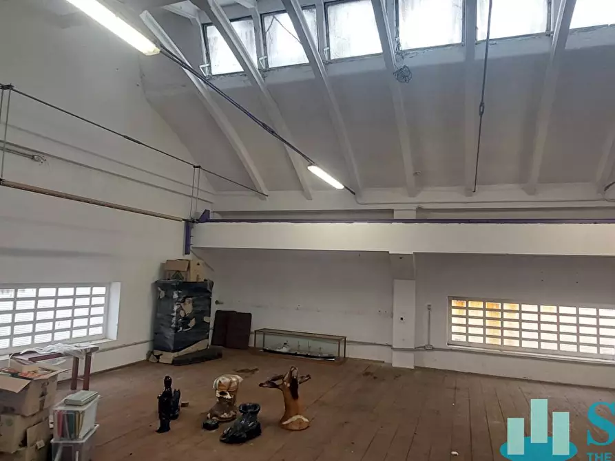 Immagine 21 di Magazzino in vendita  a Milano